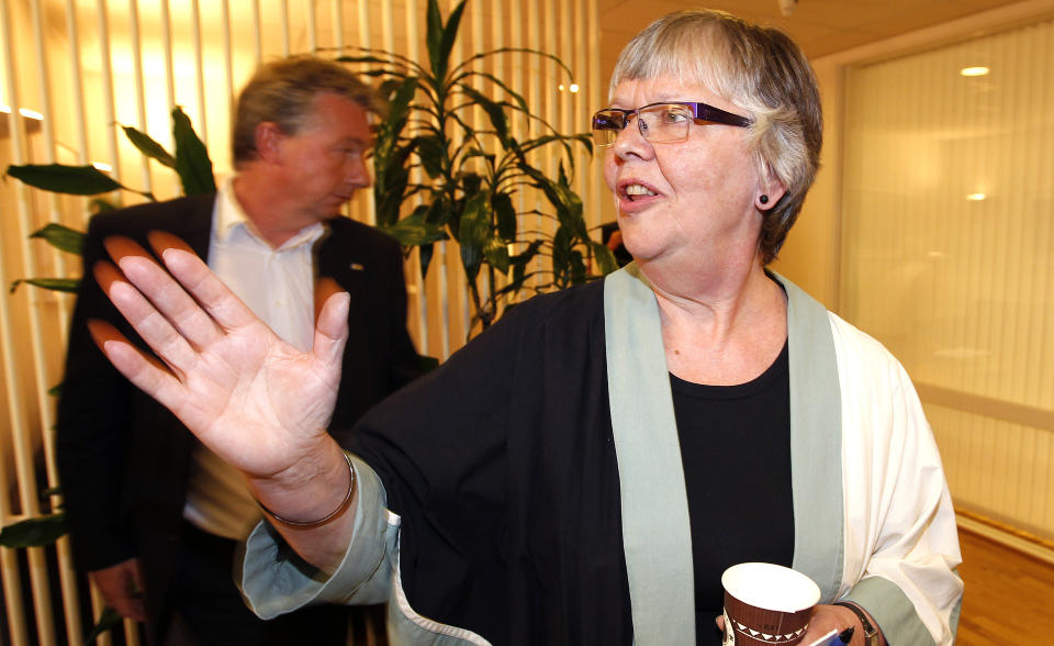 STREIKEN OVER:
Riksmeklingsmann Kari Gjesteby bekrefter at vekterstreiken er over.
Foto: Gorm Kallestad / Scanpix