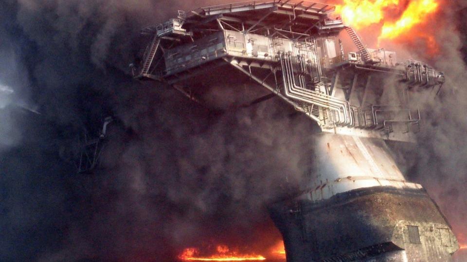 NORDMENN INVOLVERT: Tre norske fart�y med norsk besetning om bord deltok i redningsarbeidet etter Deepwater Horizon-ulykken. N� forteller de om sine opplevelser til Dagbladet. Foto: AP/SCANPIX