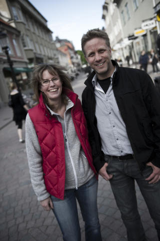 MIMRER: Det var morsommere da Norge ble sist, mener Hans Carlstedt og �sa Svedlind. Foto: H�kon Eikesdal