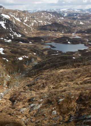 GRISGRENDT: Flyvraket ligger i et øde fjellområde i Sirdal i Vest-Agder. Foto: TOR ERIK SCHRØDER GRISGRENDT: Flyvraket ligger i et øde fjellområde i Sirdal i Vest-Agder. Foto: TOR ERIK SCHRØDER
