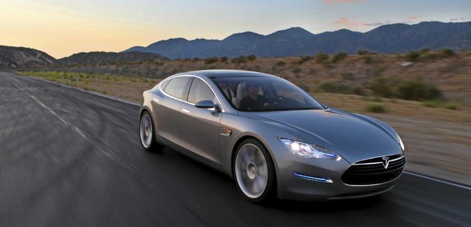 VAKKER: Tesla Model S er en r�lekker elbil. Foto: Tesla Motors