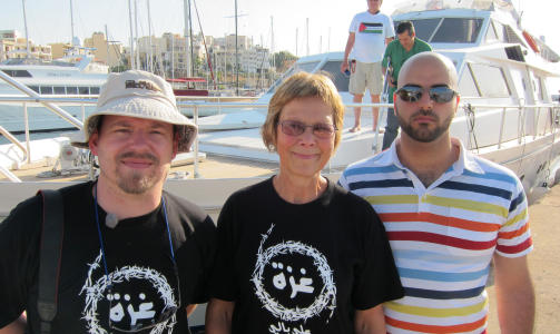 OM BORD: Disse tre nordmennene skal v�re om bord Mavi Marmara: Espen Goffeng, Randi Kj�s og Nidal Hejazi. Foto: Privat
