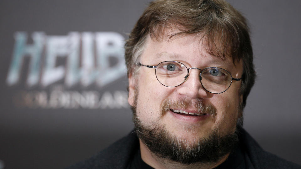 TREKKER SEG: Guillermo del Toro trekker seg som regiss�r for �Hobbiten�-filmene. Foto: AP Photo/Miguel Villagran/Scanpix