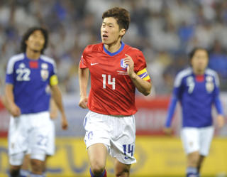 VM-KLAR: Park Ji-Sung, Manchester United-spiller, ble offisielt VM-klar for S�r-Korea i dag. Foto: AFP/Kazuhiro NOGI