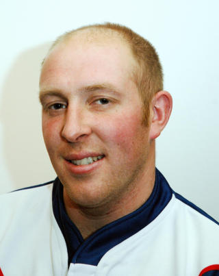 TILFELDIG OFFER: Garry Purdham (31) klippet en hekk p� farens g�rd da han ble drept. Foto: AP Photo/ Jim Davis / HO via PA