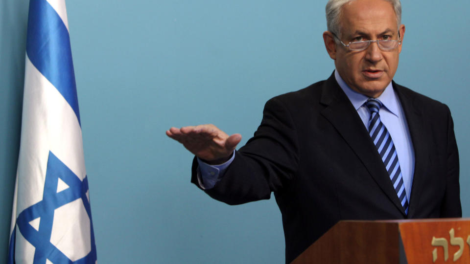 KREVER LETTELSER: Israels statsminister Benjamin Netanyahu skal v�re villig til � diskutere lettelser i blokaden av Gaza, if�lge b�de den israelske avisa Haaretz og The New York Times. Foto: AFP/JIM HOLLANDER/SCANPIX