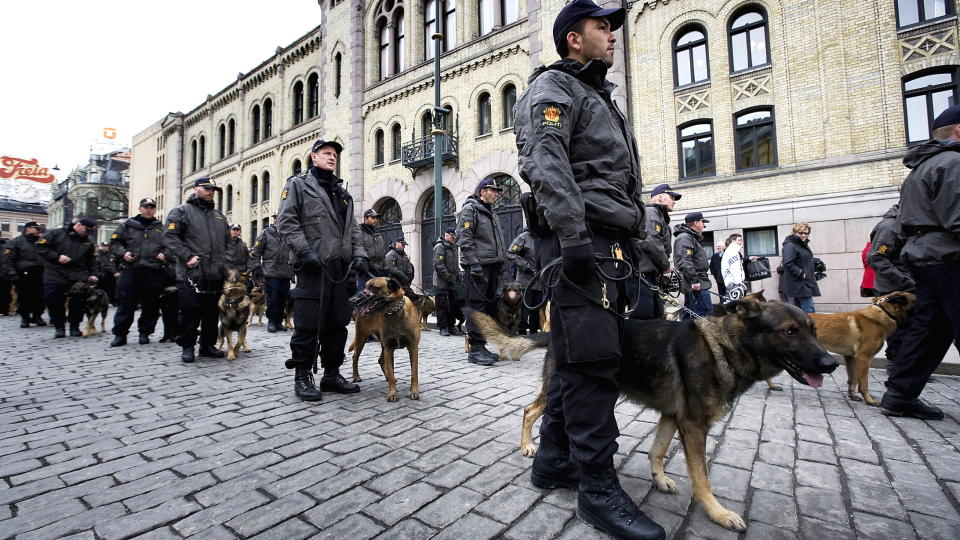 - M� KUTTES: Politistyrker over hele landet m� kuttes, sier Politiets Fellesforbund. Foto: Henning Lilleg�rd/Dagbladet