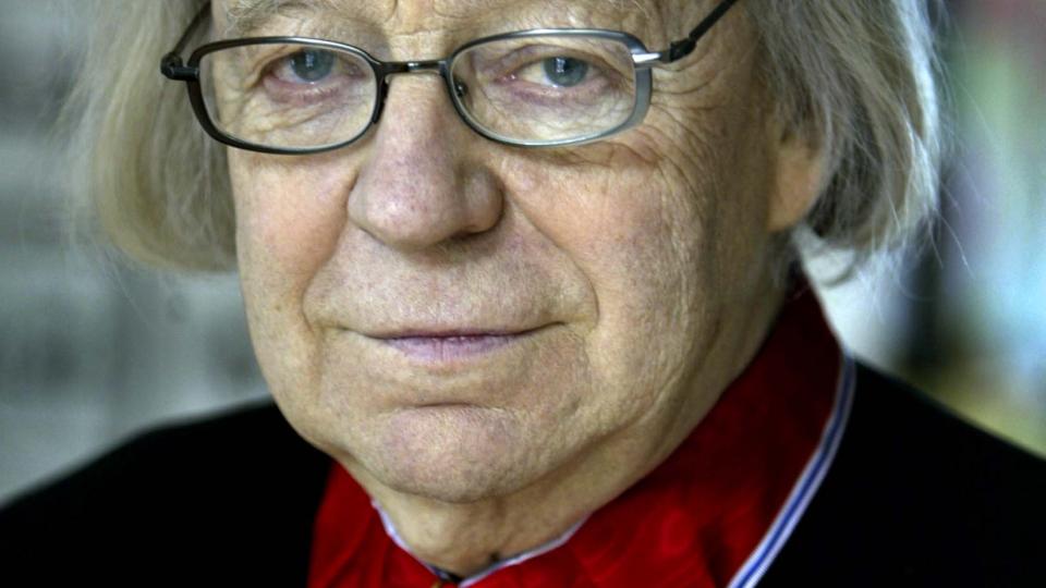 D�DE I DAG: Arne Nordheim ble i 2004 utnevnt til kommand�r med stjerne av Den Kongelige Norske St. Olavs Orden for hans innsats i norsk og internasjonalt musikkliv. 
Foto: Jon Eeg / SCANPIX