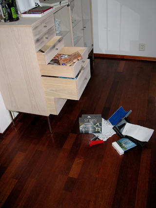 GANGEN: Skuffene i gangen var t�mt for verdisaker. Foto: Privat.