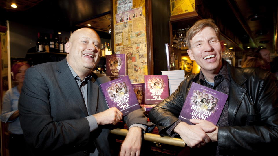 BESTSELGER: Jostein Pedersen og Kato Hansen lanserte bok om Melodi Grand Prix p� Herr Nilsen i Oslo 6. mai. N� er boka inne p� bestselgerlista.   Foto: Jon Terje H. Hansen / Dagbladet