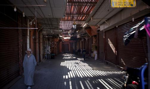 Magisk:  Lyset leker med gatene i medinaen i Marrakech.