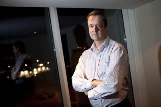 - F�R FRED:  - N� forventer jeg at mine klienter f�r fred, sier advokat John Christian Elden som representerer foreldrene til Birgitte Tengs. Foto: Ole Morten Melg�rd.