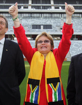 VM-TOMMELEN OPP: Helen Zille. Foto: AFP/Scanpix