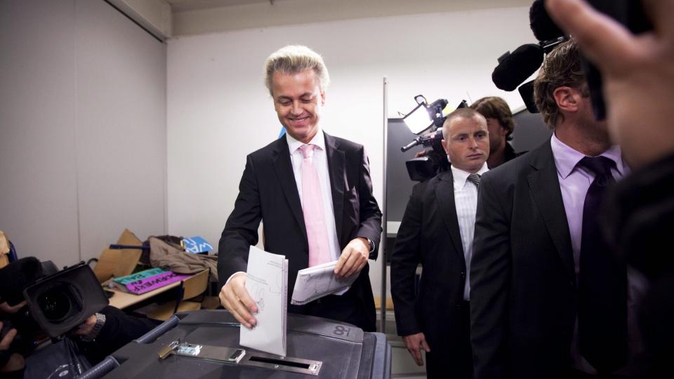 DOBLER ANTALL SETER: Geert Wilders ligger an til et godt valg. Foto: EPA/Robin Utrecht/Scanpix