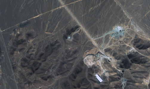 ATOMANLEGG: Dette bildet fra september 2009 viser det som antas � v�re et atomanlegg i sjiaenes hellige by Qum. Foto: AFP PHOTO/DIGITALGLOBE/SCANPIX