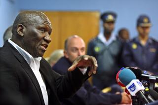 TOK AFF�RE: Politisjef BheKi Cele s�rget for rekordrask saksbehandling. Foto: EPA/Scanpix