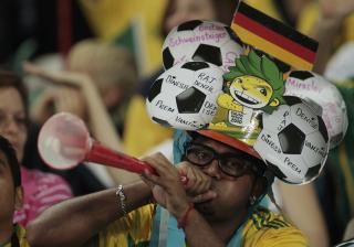 VM-PLAGE: Men FIFA nekter � forby vuvuzelaen. Foto:  REUTERS/Ina Fassbender