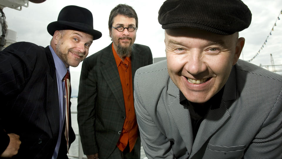 TRE SM� KINESERE ANNO 2010: Ulf Risnes (caps), �ystein Hegge (hatt) og Truls Waag�. Foto: Anders Gr�nneberg