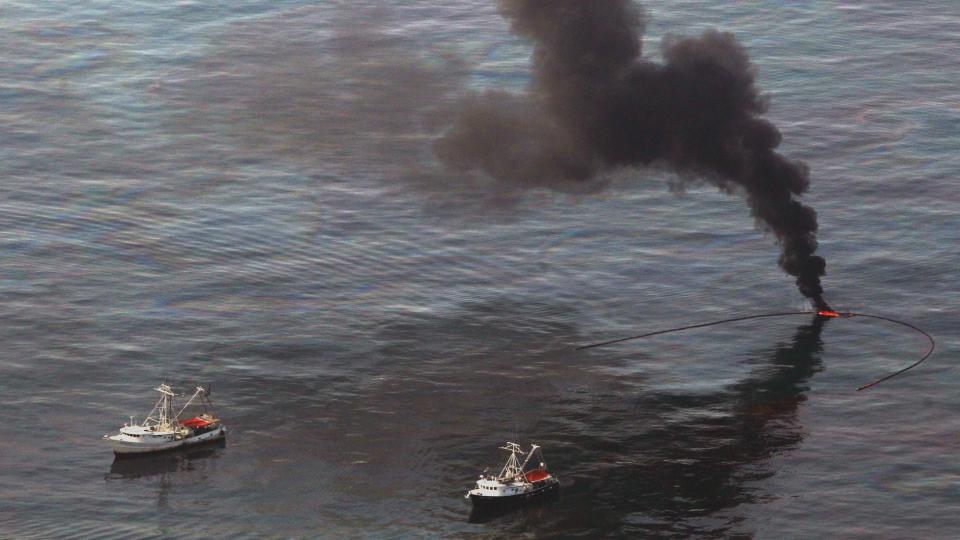  OLJEKATASTROFEN  Omfanget av katastrofen �ker, men amerikansk dommer avviser borestopp. Foto: AP PHOTO/ERIC GAY