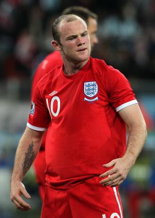 M�LL�S: Wayne Rooney har fortsatt ikke scoret i VM, men hadde en i stanga i g�r. Foto: Carl Courie / EPA.