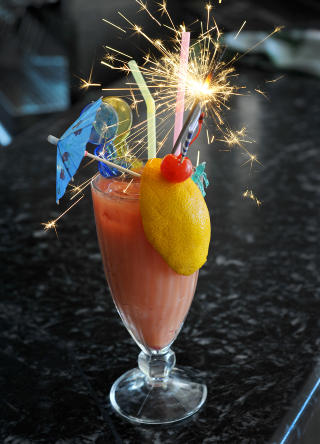 DRINK: Den evigpopul�re Sex on the Beach-cocktailen, alkoholfri 4,50 euro, med alkohol 5,90 euro. Foto: JOHN TERJE PEDERSEN