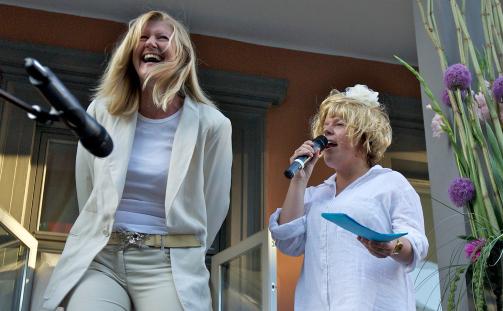 NOE MOTVILLIG: Men en sporty Preus gikk likevel med p� K�ss Furuseths kysseid�. Foto: STELLA PICTURES