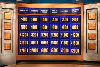 KUNNSKAPSSPILL: Jeopardy er USAs mest popul�re kunnskapskonkurranse p� TV. Foto: Jeopardy Productions Inc.