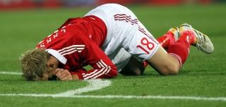 UTE: S�ren Larsen og Danmark er ute av VM. Foto: EPA/ROLF VENNENBERND