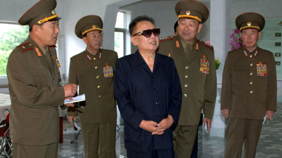 N�RMER SEG KARRIERESLUTT: Det varsles om regimeskifte i Nord-Korea. Foto: AFP/KCNA/KNS/Scanpix