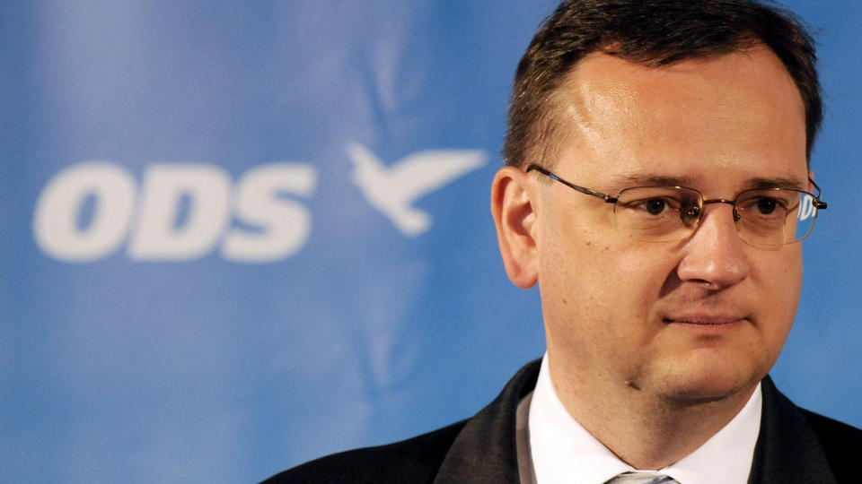  TAR OVER:  Borgerligdemokratenes leder Petr Necas (45) tar over som statsminister i Tsjekkia p� tross av av sosialdemokratene vant valget. FOTO: AFP/SCANPIX.