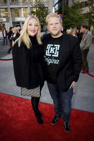 P� DEN R�DE L�PEREN: Janne Formoe og Anders Basmo p� premieren p� Margareth Olins film, �Engelen�, p� Colosseum kino i fjor. Foto: Scanpix