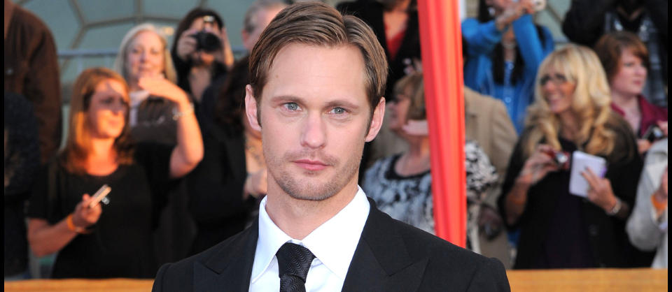 POPUL�R HUNK: Stellan Skarsg�rd's s�nn, Alexander g�r i sin fars fotspor som skuespiller og gj�r det stort b�de i norden og internasjonalt. N� skal ha spille i Hans Petter Molands neste film The Elephant. Moland har tidligere laget hele tre filmer med pappa Skarsg�rd i hovedrollen. Foto: Stella Pictures.