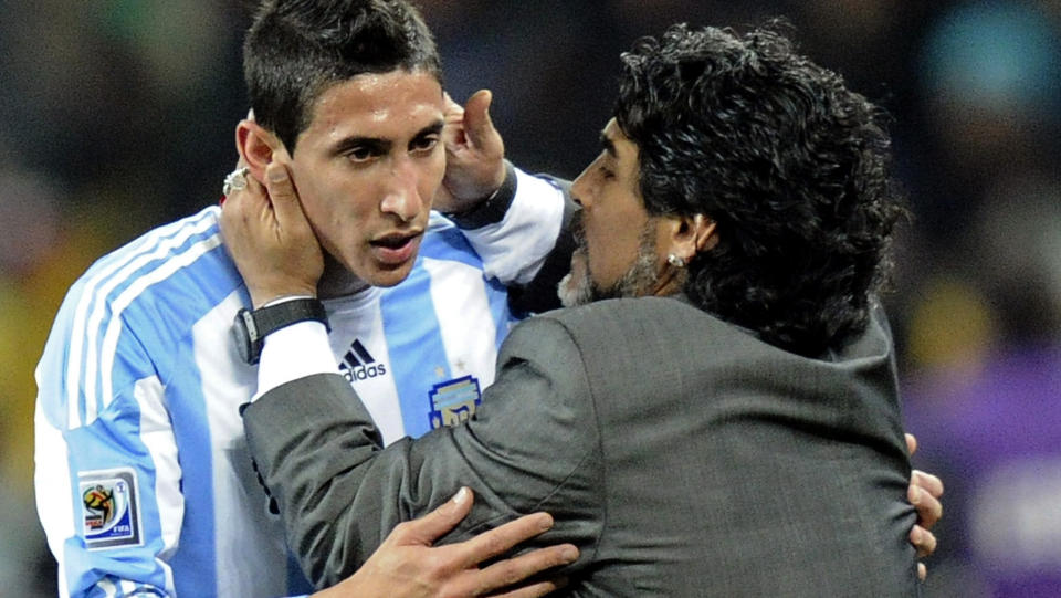 ARGENTINSK LANDSLAGSSPILLER: Angel Di Maria spiller for Argentinas landslag. Men hva heter angriperens klubb? Foto: Martin Meissner / AP.