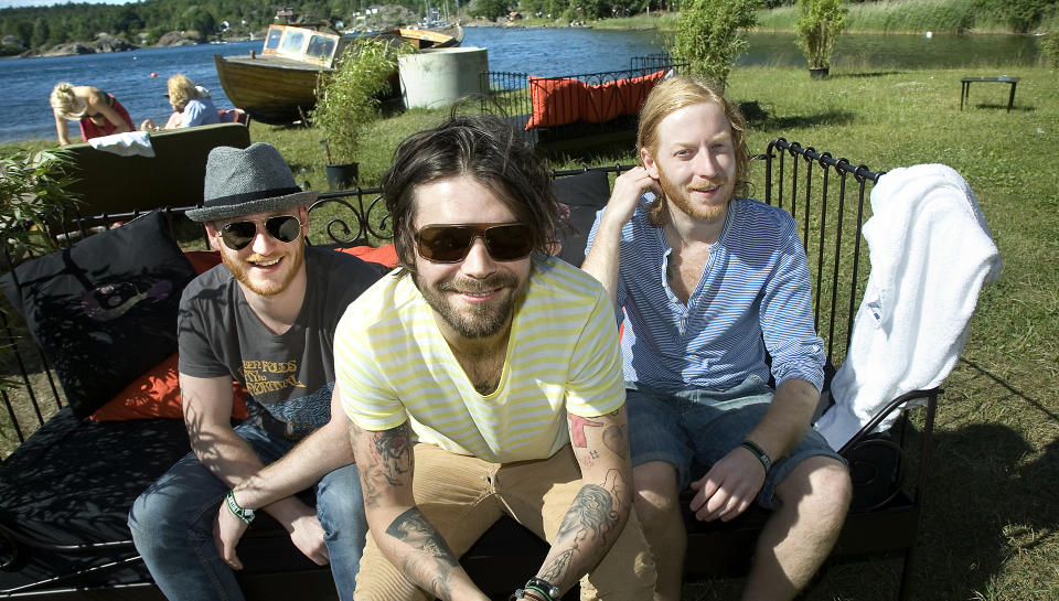 SAKEN ER BIFFY: Det skotske bandet Biffy Clyro er I ferd med � bli allemanneie. Det har ikke Ben Johnston, Simon Neil og James Johnston (t.h) noe imot. Foto: Anders Gr�nneberg
