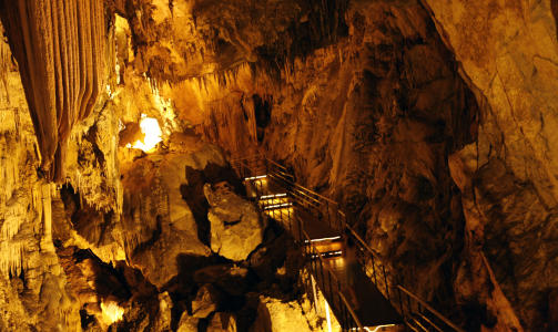 LANG: Dim Ma?aras?-grotten er 360 meter lang.