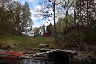 BADEMULIGHETER:  G�rden er den eneste p� �ya. Foto. TV2