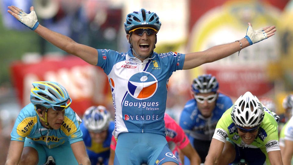 MEDISINBRUDD: Thor Hushovds spanske lagkamerat Xavier Florencio er kastet ut av Tour-laget etter ureglementert medisinbruk. Foto: AFP/A. ARRIZURIETA