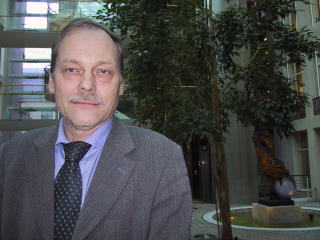 Willy Jensen, direkt�r i Post- og teletilsynet varsler kraftige b�ter til Telenor dersom datasperren ikke kommer p� plass. Foto OLIVER ORSKAUG Dagbladet