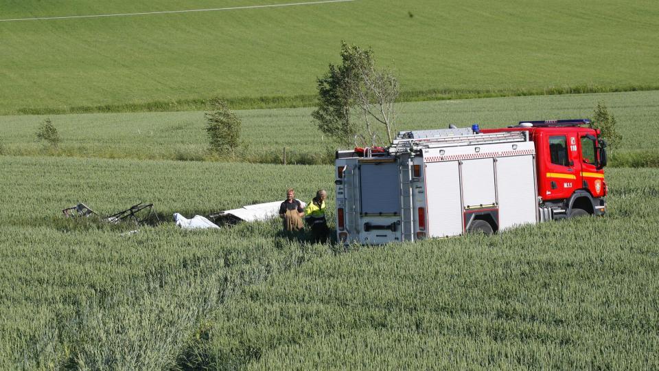 OMKOM: De to personene som styrtet i en �ker i R�de i �stfold omkom. Foto: Torbj�rn Berg / Dagbladet