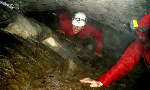 Foto: Rocks'n RiversGrottevandring I Mel�y og Gildesk�l finnes det guidede turer til flere grotter. To til fem  timers turer. www.rocksnrivers.no 