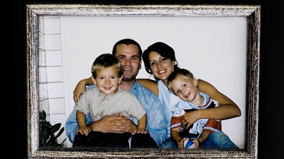FAMILIELYKKEN BRAST: Rundt ett �r etter at dette bildet ble tatt, raknet familielykken for den lille familien som bodde sammen i Vester�len. FOTO: Privat