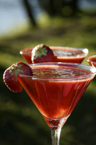 S�tt og sommerlig: Jordb�rdaiquiri smaker, b�de for liten og stor.