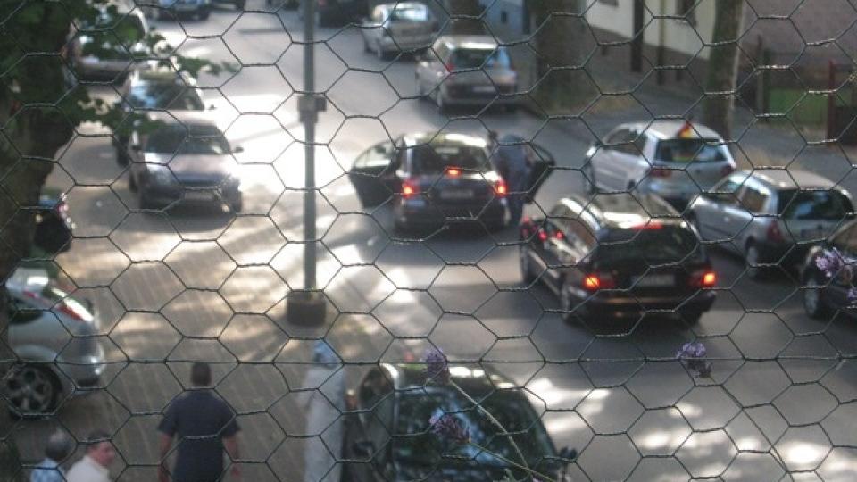 AKSJON: Fra politiaksjonen i den tyske byen Duisburg i g�r, der 37-�ringen ble p�grepet. Foto: XTRANEWS.DE