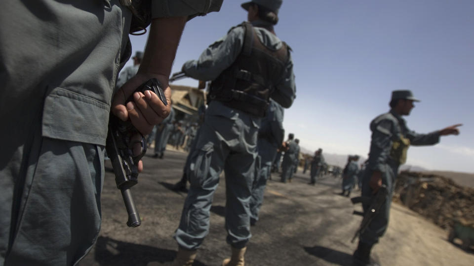 BLODIG HELG: Mange afghanske politifolk har mistet livet i angrep i helgen. Foto: Ahmad Masood/ Reuters