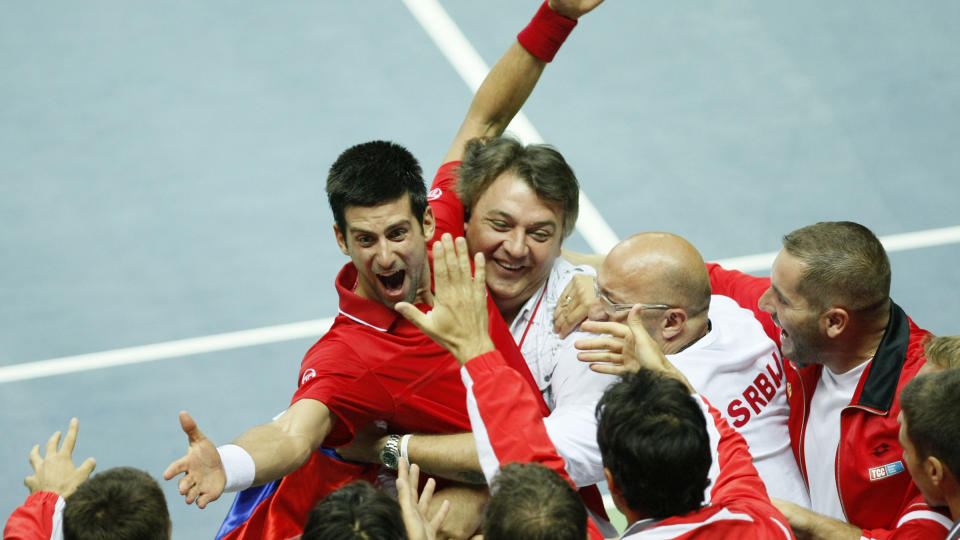 JUBLET VILT: Anf�rt av Novak Djokovic slo Serbia Kroatia i Davis Cup-kvartfinalen. N� venter semifinale mot Tsjekkia. Foto: REUTERS.