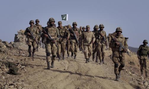 WAZIRISTAN: De pakistanske stammeomr�dene er dagens episenteret for global terrorisme, her har europeiske jihadister f�tt trening siden tidlig p� 2000-tallet, og her har de planlagt 7. juli-bombene, 21. juli-angrepene og flere aksjonene i Tyskland og Storbritannia. Her skal ogs� den norske stasborgeren som i forrige uke ble arrestert av PST v�rt. Uiguren er utpekt som lederen av den mulige norske terrorcellen. Foto: SCANPIX