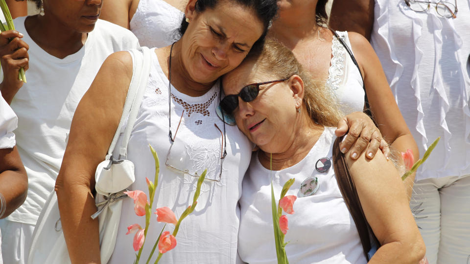 GR�T: Kvinner som er i familie med cubanske politiske fanger demonstrerte i Havana i helgen. Foto: REUTERS/SCANPIX