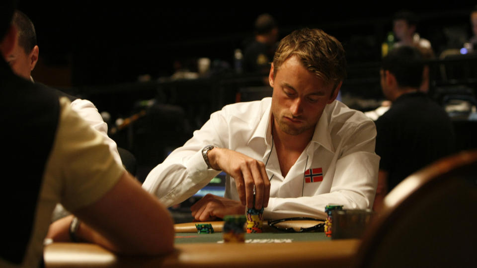 POKER: Eller ski. Det blir sp�rsm�let for Petter Northug, om han kommer til finalebordet i Las Vegas. Foto: Tormod Brenna / Dagbladet