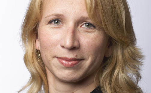 IKKE HOLDBART: Statssekret�r Astrid Aas Hansen (Ap) mener det er helt uholdbart � nekte foreldre � levere inn en anmeldelse n�r deres barn er blitt bortf�rt. Foto: Justisdepartementet