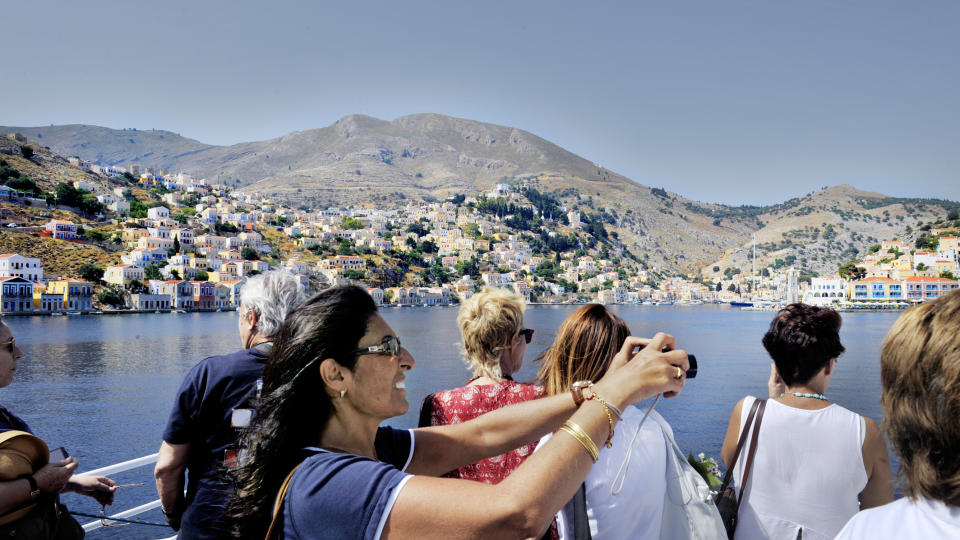 GRESK �YLOFFING:  Med  Dodekanisos Seaways fra Rhodos til den flotte �ya Symi.  Foto: JOHN TERJE PEDERSEN/Dagbladet